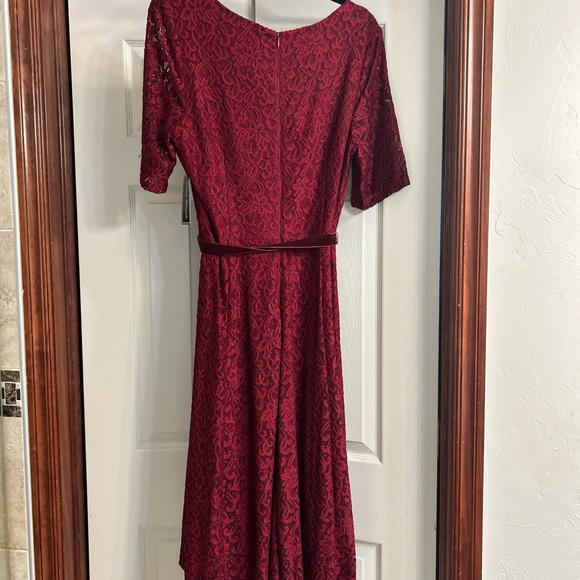 Jessica Howard Short Sleeve V-Neck Lace Dress.     New With Tags - Picture 2 of 8